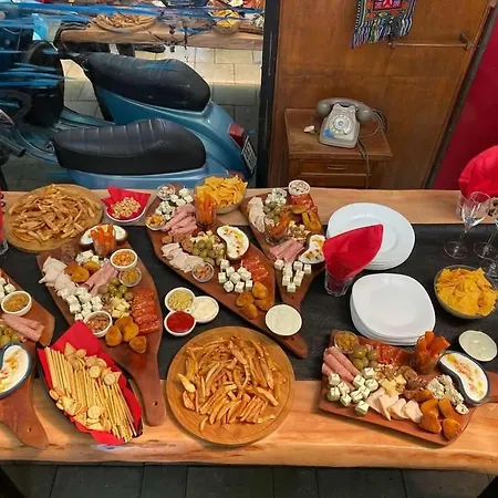 Divina אכסניה *