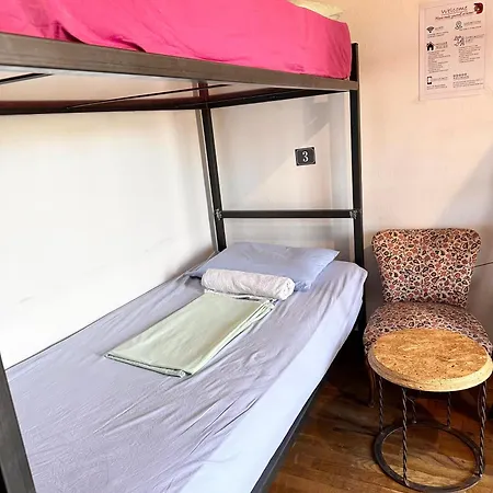 Auberge de jeunesse Divina *